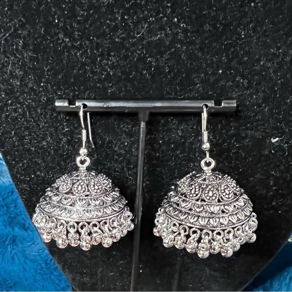 Hoops jhumki